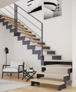 Alternative view of Г-образная с забежными ступенями