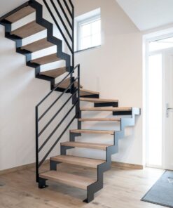 Alternative view of П-образная с забежными ступенями