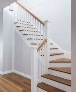 Alternative view of Г-образная с забежными ступенями